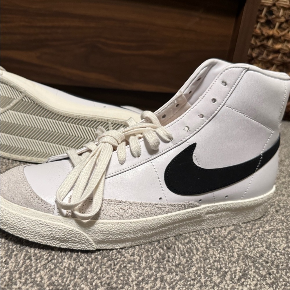 Nike Blazer Mid 77- Vintage: Mens Size 10.5